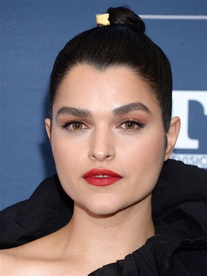 Actress Eve Harlow