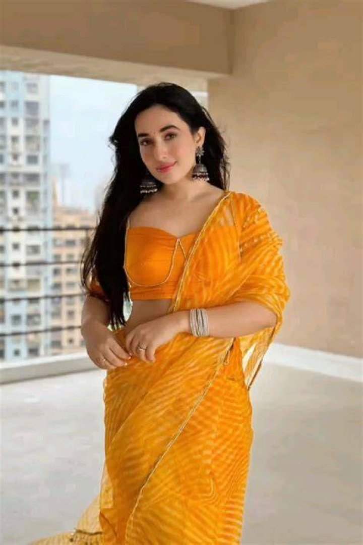 Aditi Budhathoki in Saree celebzbiography.com