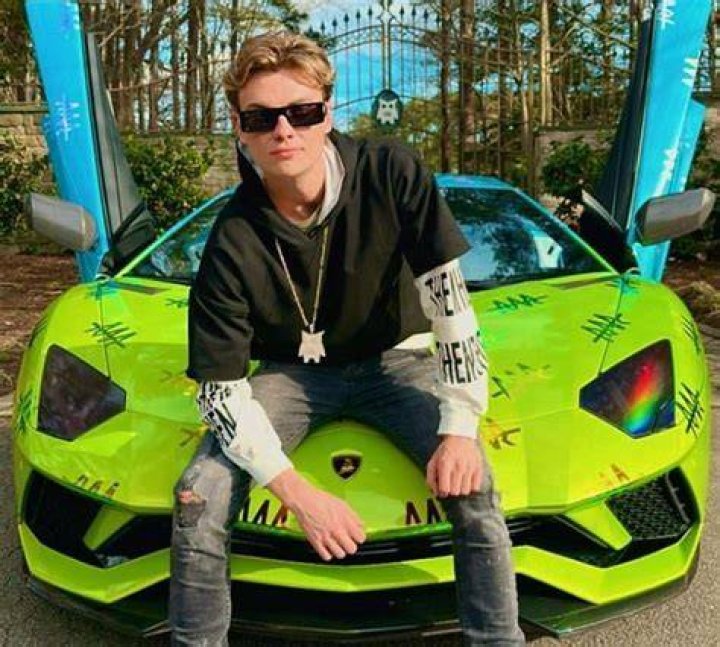 Carter Sharer Net Worth & Earnings (2024)
