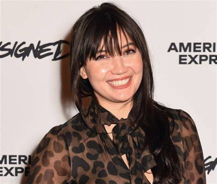 Daisy Lowe in Workout Gear is a "Relaxed Lady" in Bali