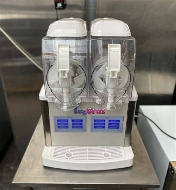 How do frozen yogurt machines work?