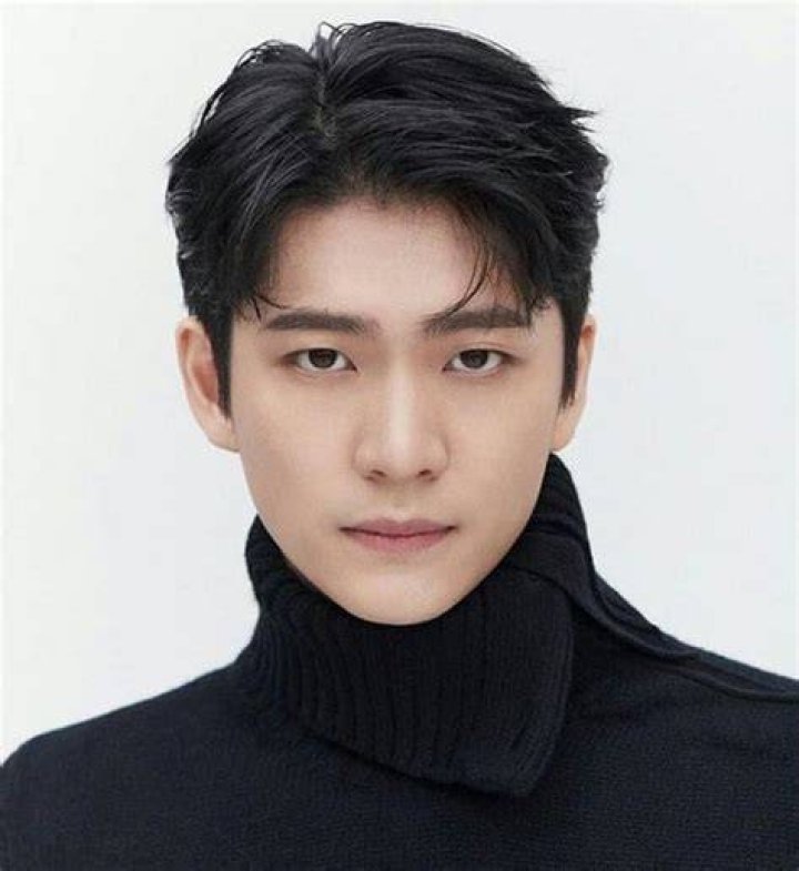Kang Tae Oh Wiki, Age, Girlfriend, Net Worth, Height & More
