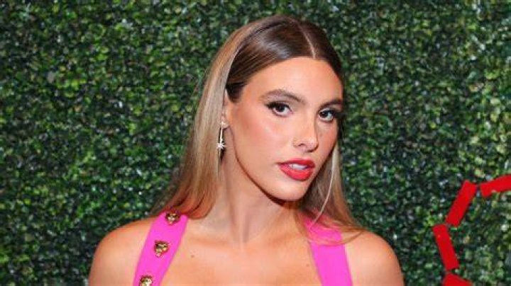 Lele Pons in Bathing Suit Shows "Cellulite" — Celebwell