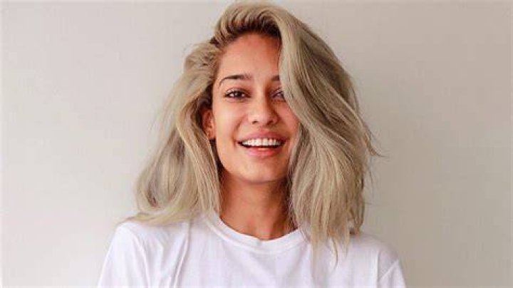 Lisa Haydon in Bathing Suit Says "Weeeeee"  — Celebwell