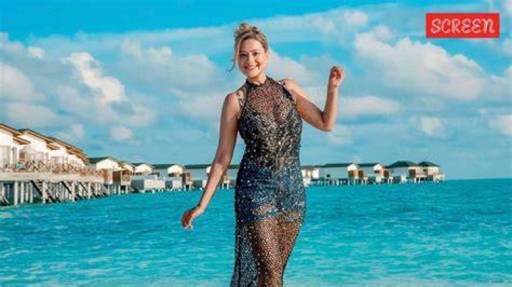 Madalsa Sharma Hot Pics celebzbiography.com