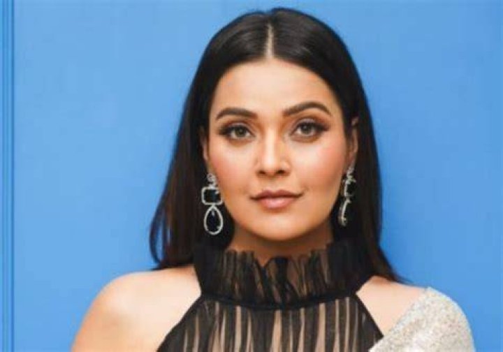Mansi Srivastava Wiki, Age, Husband, Height, Biography & More