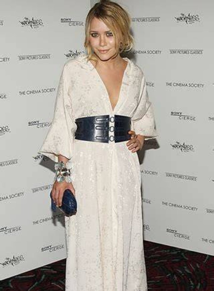 Mary-Kate Olsen – Height, Weight, Bra Size, Measurements & Bio