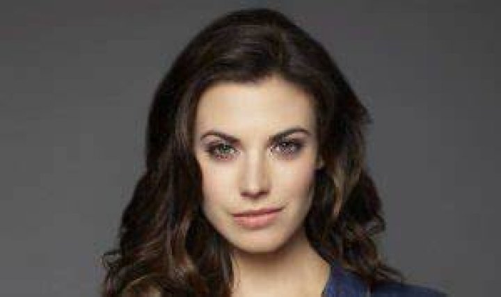 Meghan Ory Bra Size, Age, Weight, Height, Measurements