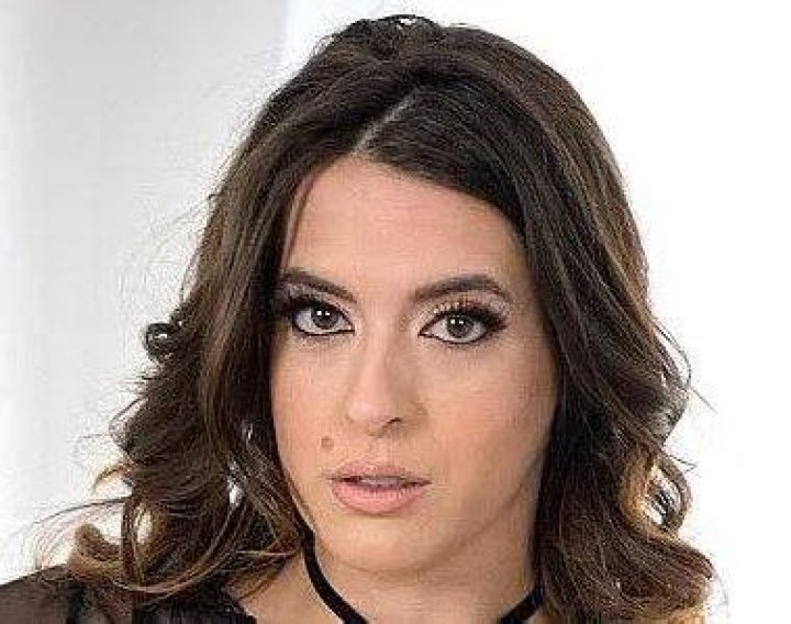 Milada Moore Biography, Wiki, Height, Weight, Age, Salary & More
