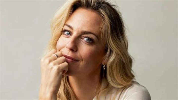Miranda Raison Bra Size, Age, Weight, Height, Measurements