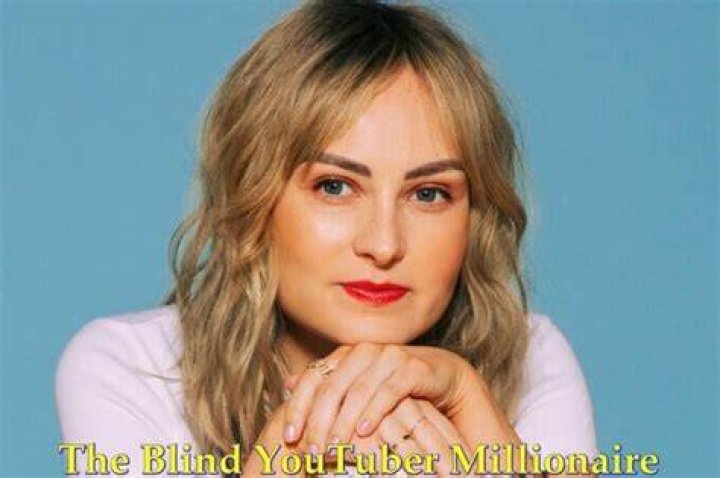 Molly Burke Net Worth & Earnings (2024)