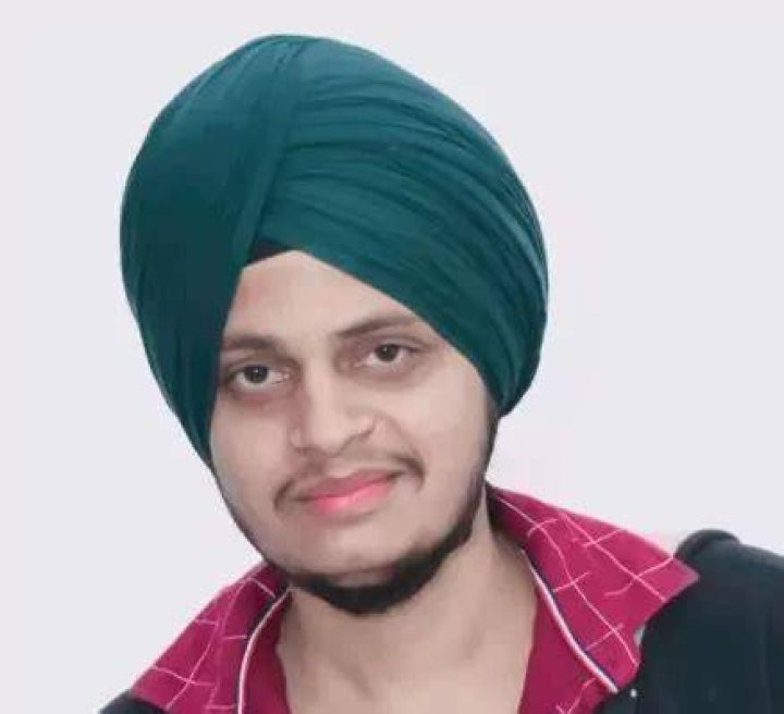 R Meet [Singer] Biography, Wiki, Family, Net Worth, Age & More