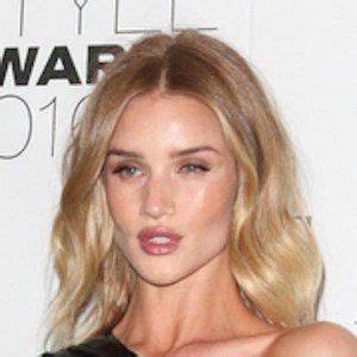 Rosie Huntington – Height, Weight, Bra Size, Measurements & Bio