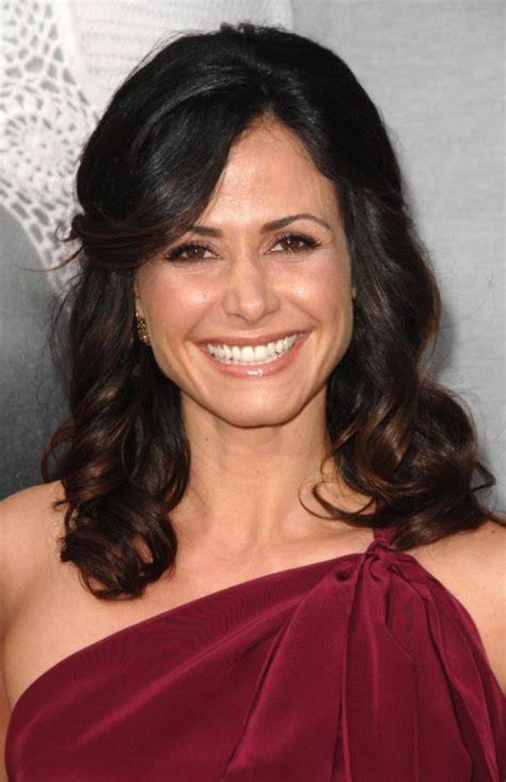 Valerie Cruz Bra Size, Age, Weight, Height, Measurements