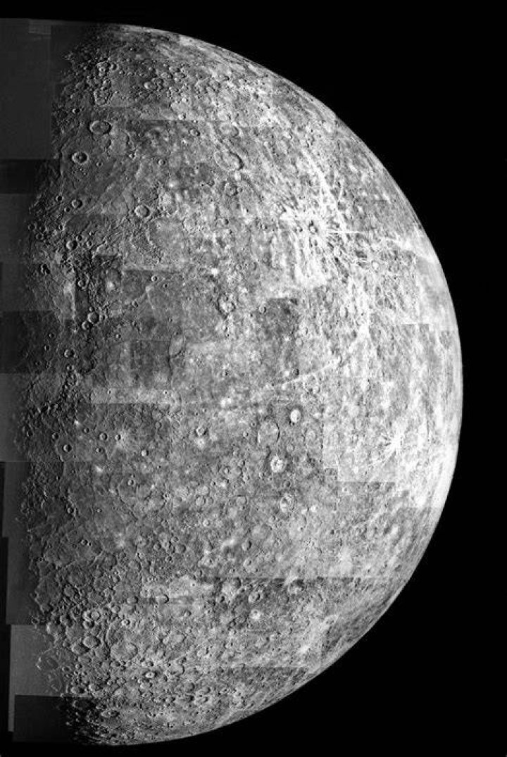What are the physical characteristics of mercury?