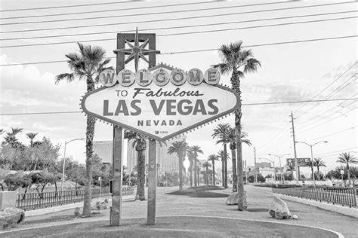 What gangster founded Las Vegas?