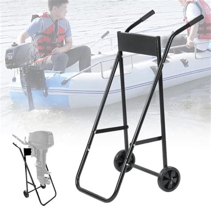 What is the duty of a stand on boat?