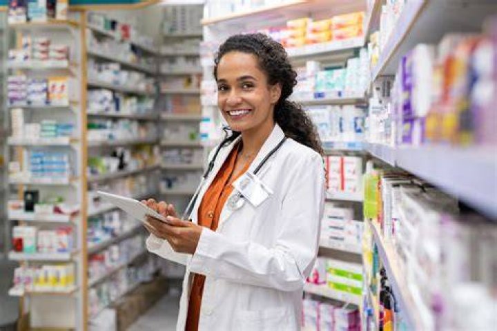 Where do Consultant Pharmacists work?